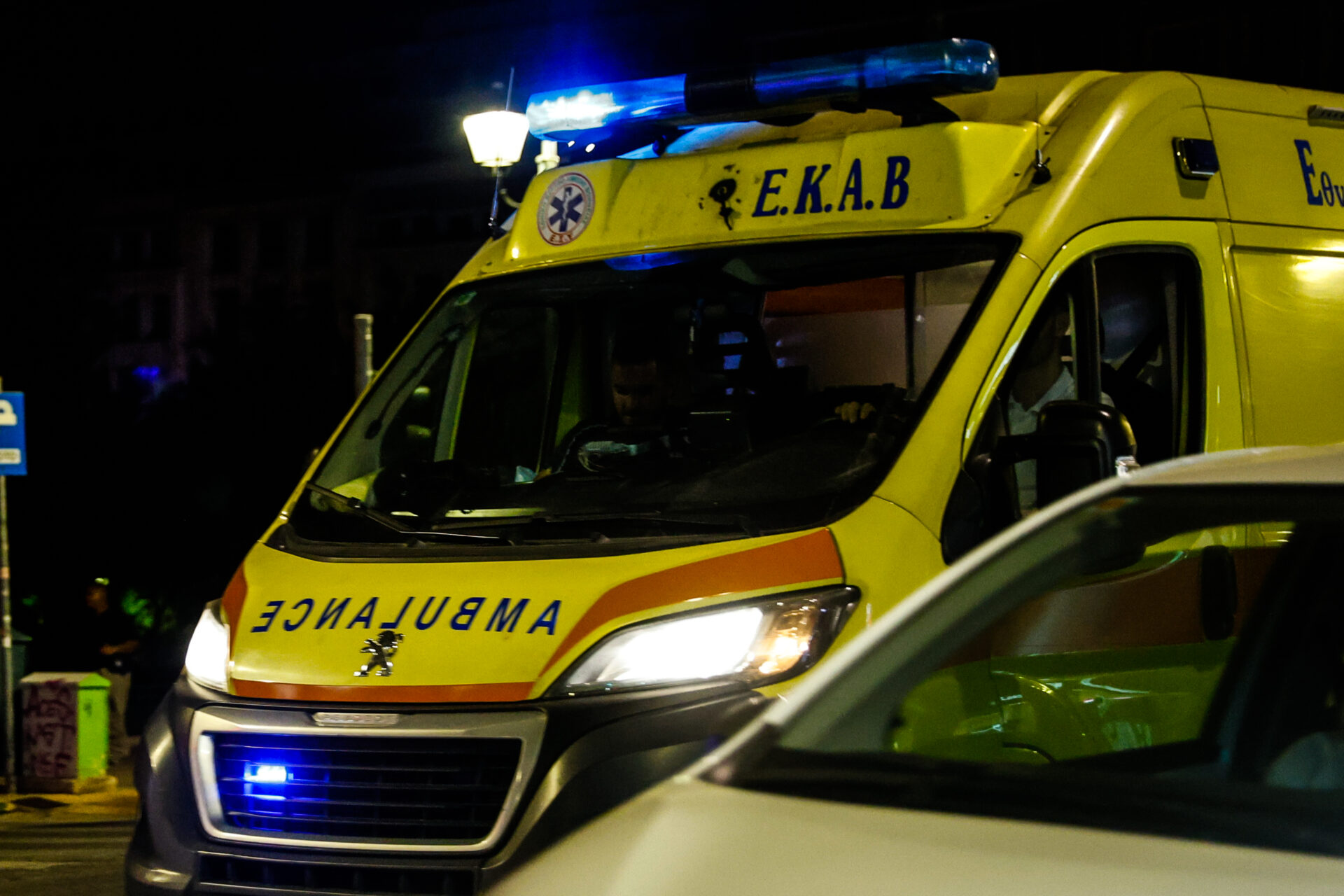 Συμπλοκή μεταξύ νεαρών στη Λάρισα - Ένας 22χρονος μαχαιρώθηκε στο πόδι
